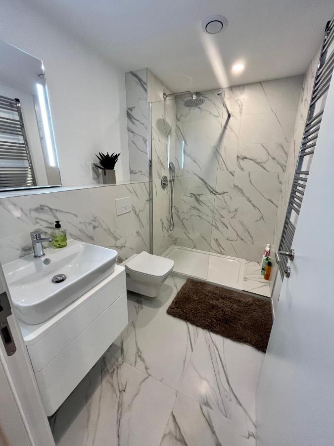 Modern Apartment With Spa And Pool Gibraltar Exteriér fotografie
